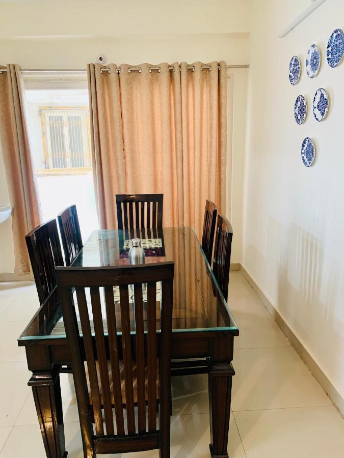 Tranquil Apartment Varanasi Exterior photo