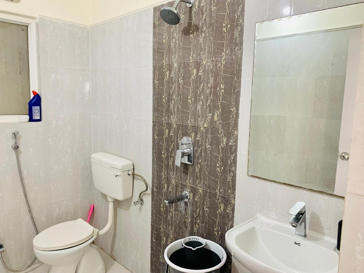 Tranquil Apartment Varanasi Exterior photo