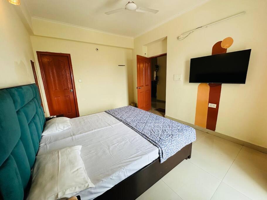 Tranquil Apartment Varanasi Exterior photo