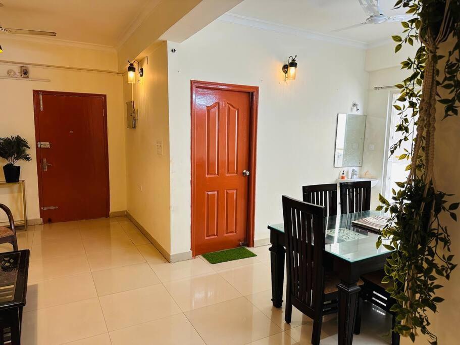 Tranquil Apartment Varanasi Exterior photo